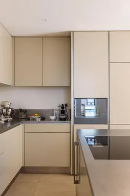 Cuisine ou kitchenette dans l'établissement Veeve - Alabaster Bright