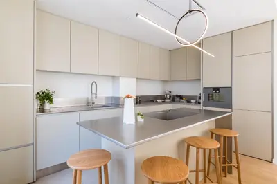 Cuisine ou kitchenette dans l'établissement Veeve - Alabaster Bright