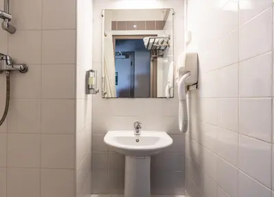 Salle de bains dans l'établissement Hotel Bristol Nord Paris