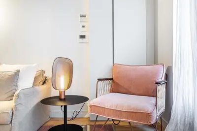 Coin salon dans l'établissement Quiet apartment with terrace&AC-Le Marais/Bastille