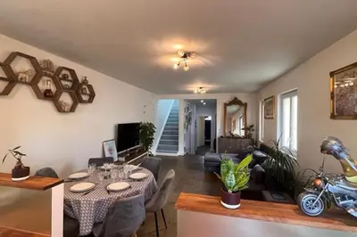 Plan de l'établissement maison avec 5 chambres et jardin à Malakoff