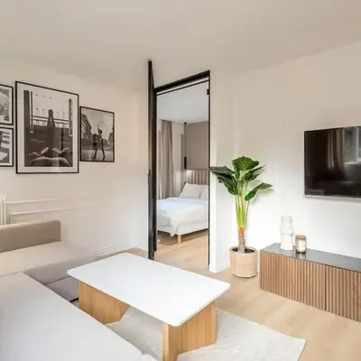 Luxurious 3 min walk from Eiffel Tower