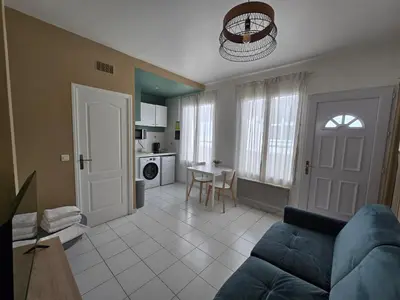 Cuisine ou kitchenette dans l'établissement Appartement spacieux 28m2 avec chambre séparée