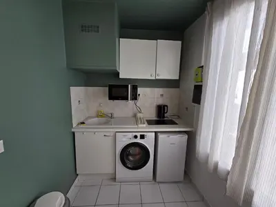 Cuisine ou kitchenette dans l'établissement Appartement spacieux 28m2 avec chambre séparée