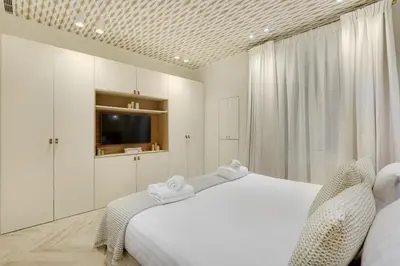 Un ou plusieurs lits dans un hébergement de l'établissement Pick A Flat's Apartment in Saint Germain des Près - Rue du Cherche Midi