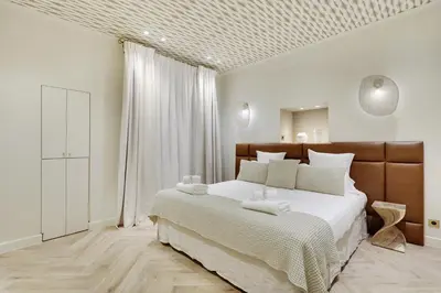 Un ou plusieurs lits dans un hébergement de l'établissement Pick A Flat's Apartment in Saint Germain des Près - Rue du Cherche Midi