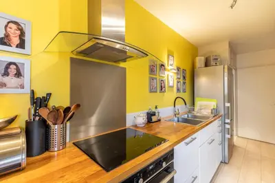 Cuisine ou kitchenette dans l'établissement GuestReady- 2 Terrace Duplex with Exceptional View