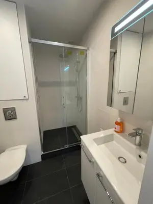 Salle de bains dans l'établissement Paris Maurice Nordmann superbe 2 pièces