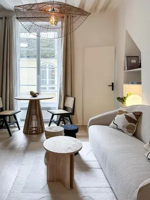 Un ou plusieurs lits dans un hébergement de l'établissement Canettes Deluxe Apartment