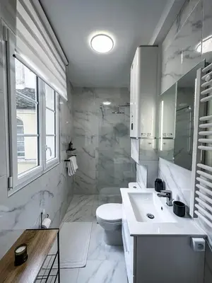 Salle de bains dans l'établissement Canettes Deluxe Apartment
