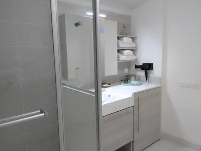 Salle de bains dans l'établissement Domitys L'Ellipse