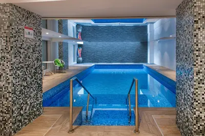 Piscine de l'établissement Domitys L'Ellipse ou située à proximité