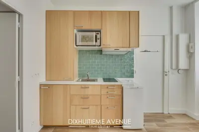 Cuisine ou kitchenette dans l'établissement Cœur du 18eme