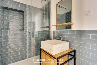 Salle de bains dans l'établissement Cœur du 18eme