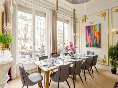 Restaurant ou autre lieu de restauration dans l'établissement Merveil - Luxury Suite - Louvre - Marcel III