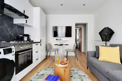 Cuisine ou kitchenette dans l'établissement Welcoming apartment - 1BR-4P - Sacré-Cœur
