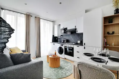Cuisine ou kitchenette dans l'établissement Welcoming apartment - 1BR-4P - Sacré-Cœur