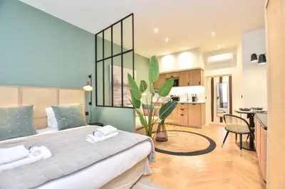 Cuisine ou kitchenette dans l'établissement Cosy apartment - 1BR-3P - Rue du Bac