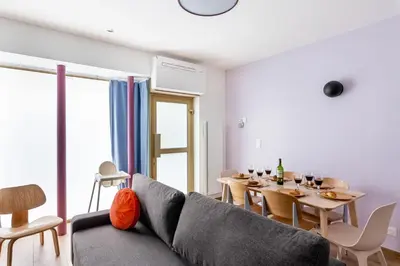 Coin salon dans l'établissement Lavie Maison Chic Stay AC Parking