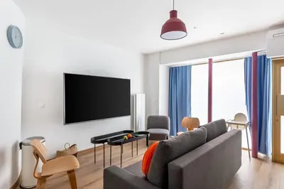 Télévision ou salle de divertissement dans l'établissement Lavie Maison Chic Stay AC Parking