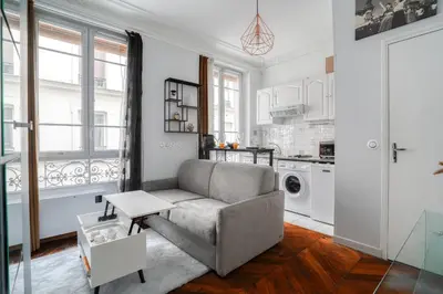 Cuisine ou kitchenette dans l'établissement Studio Rénové au Pied du Métro