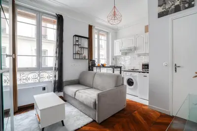 Cuisine ou kitchenette dans l'établissement Studio Rénové au Pied du Métro