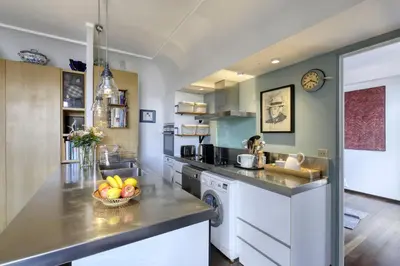Cuisine ou kitchenette dans l'établissement Le Petit Parisien - Au Cœur de Montparnasse