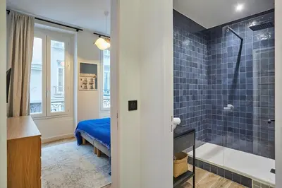 Salle de bains dans l'établissement Duplex Center of Paris by Studio prestige