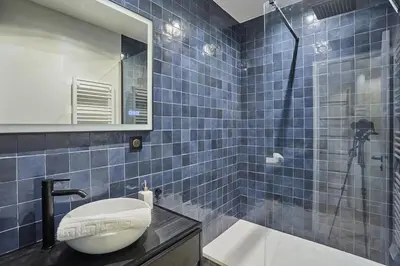 Salle de bains dans l'établissement Duplex Center of Paris by Studio prestige