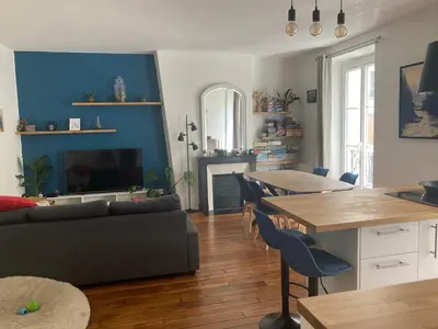 Coin salon dans l'établissement Appartement 3 pièces Paris 11e