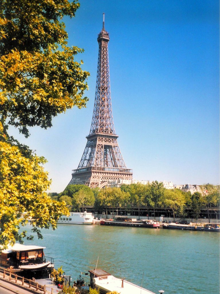 LA TOUR EIFFEL - HOTEL WALDORF TROCADERO - SITE OFFICIEL